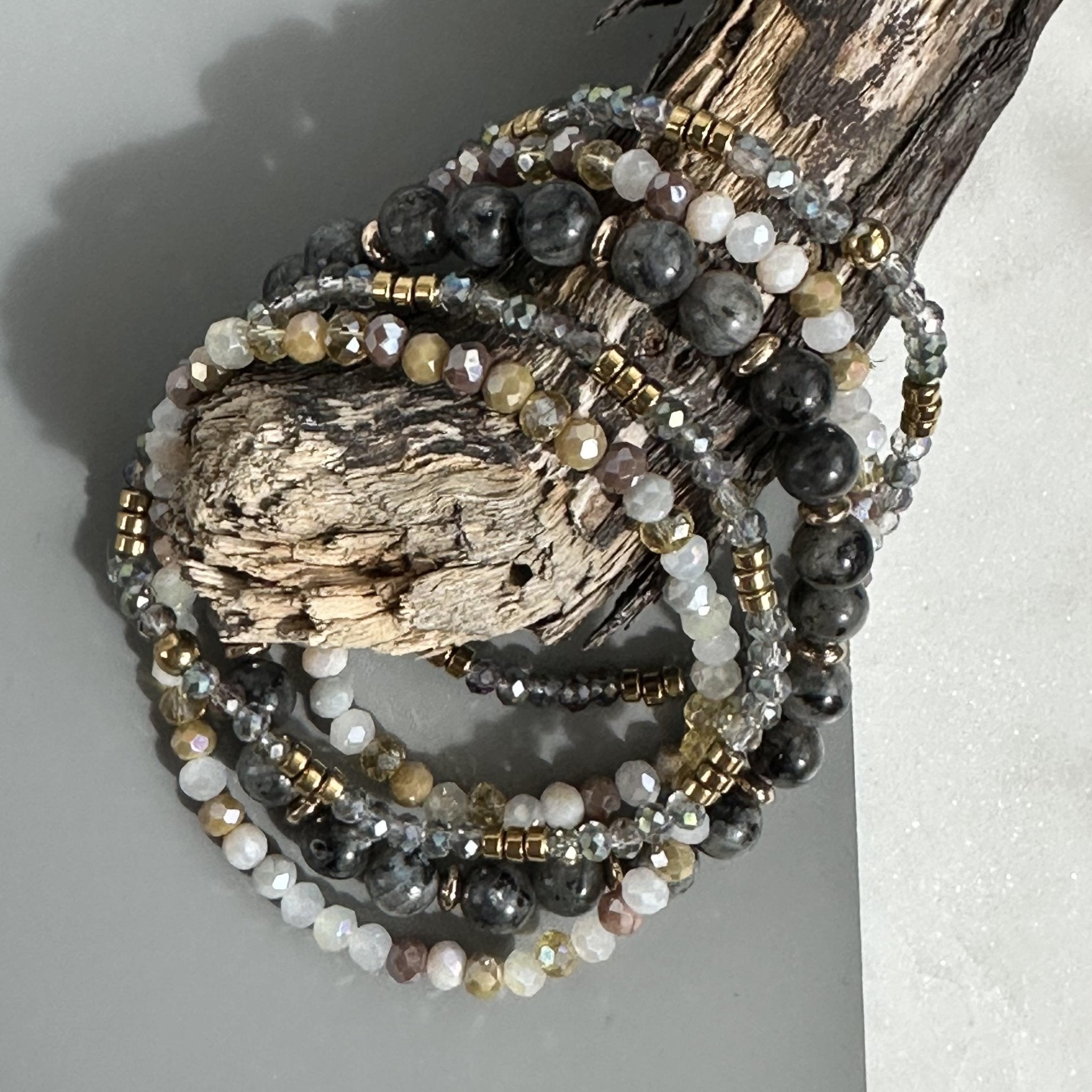 Armbånd MICHELLE Stone – Sæt med 5 armbånd