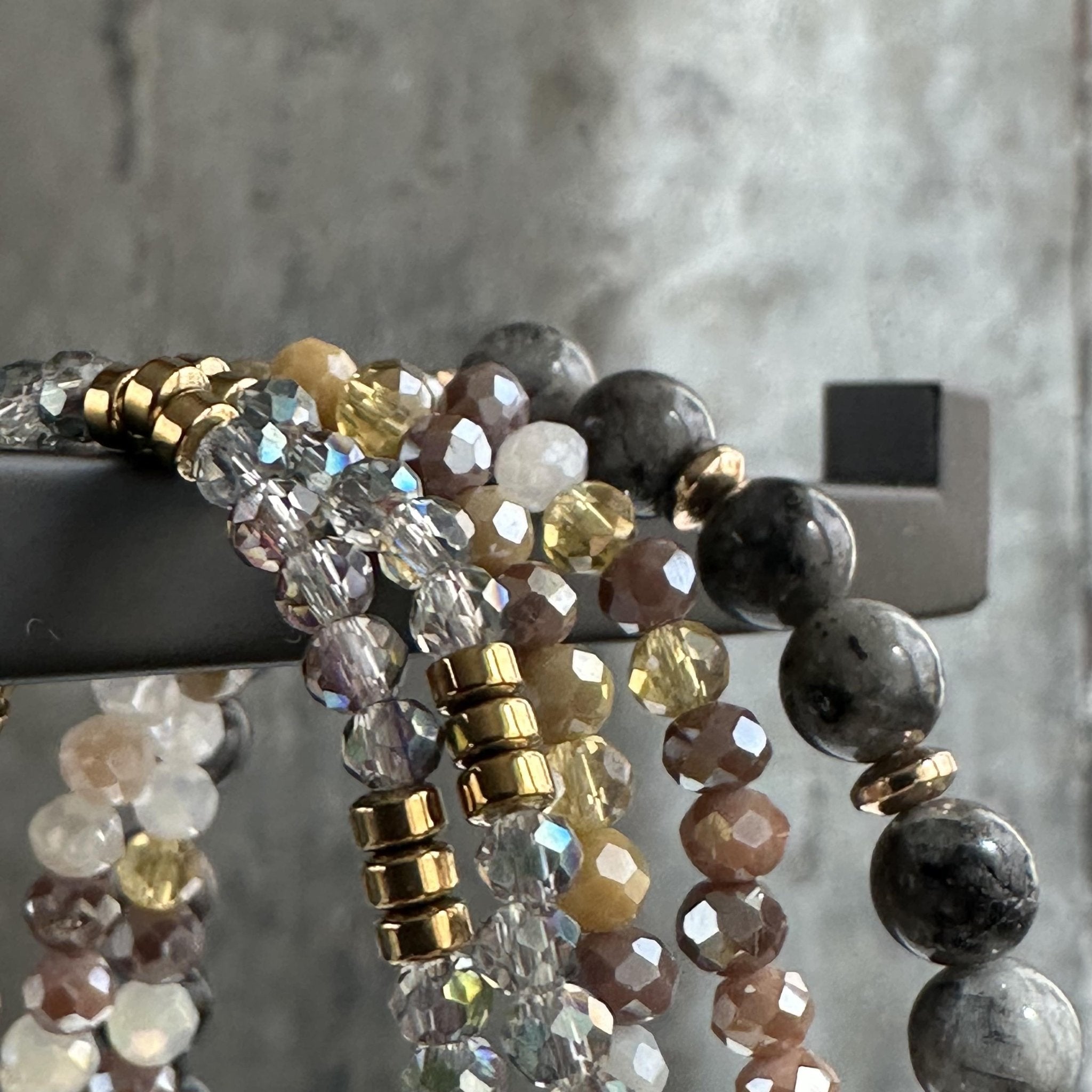 Armbånd MICHELLE Stone – Sæt med 5 armbånd