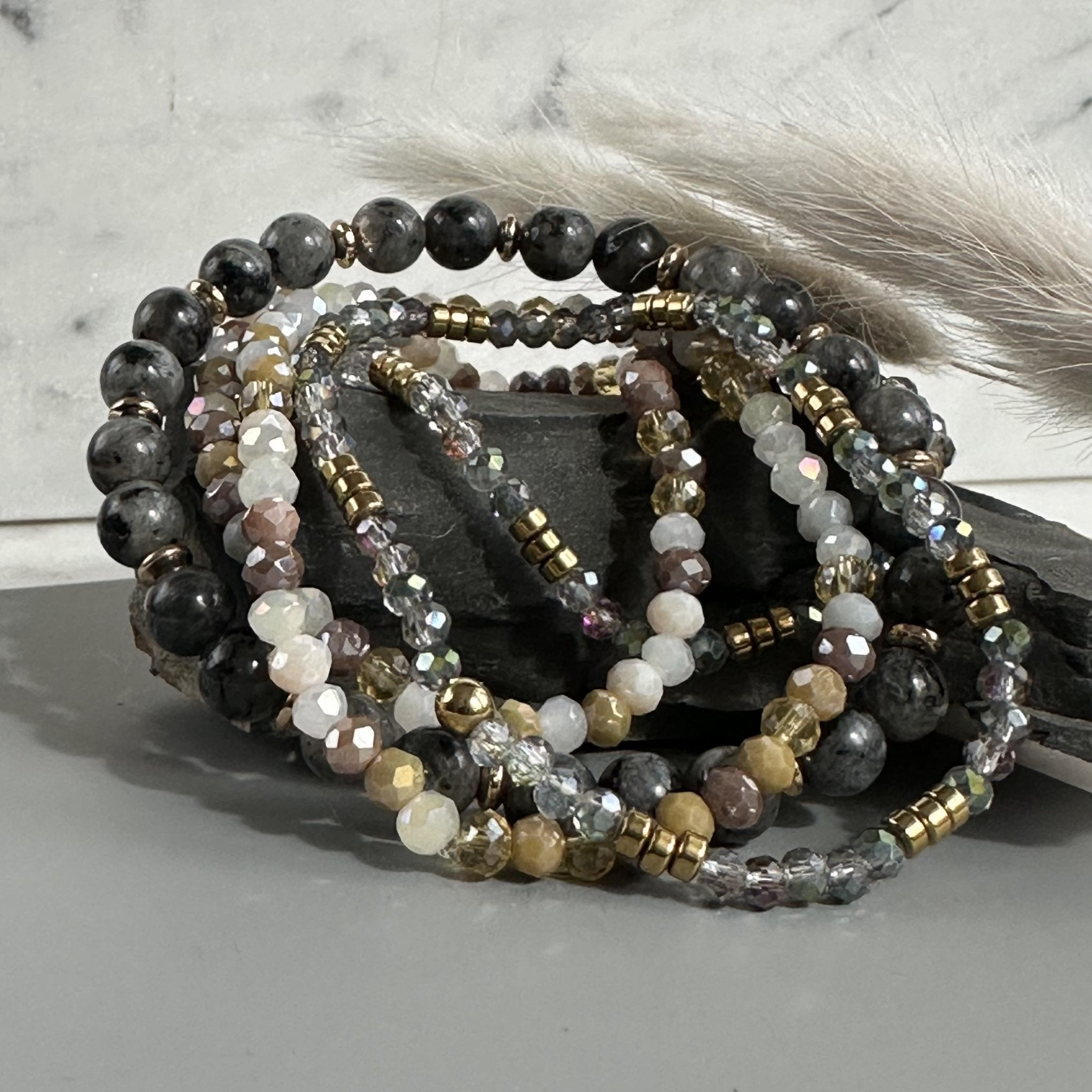 Armbånd MICHELLE Stone – Sæt med 5 armbånd