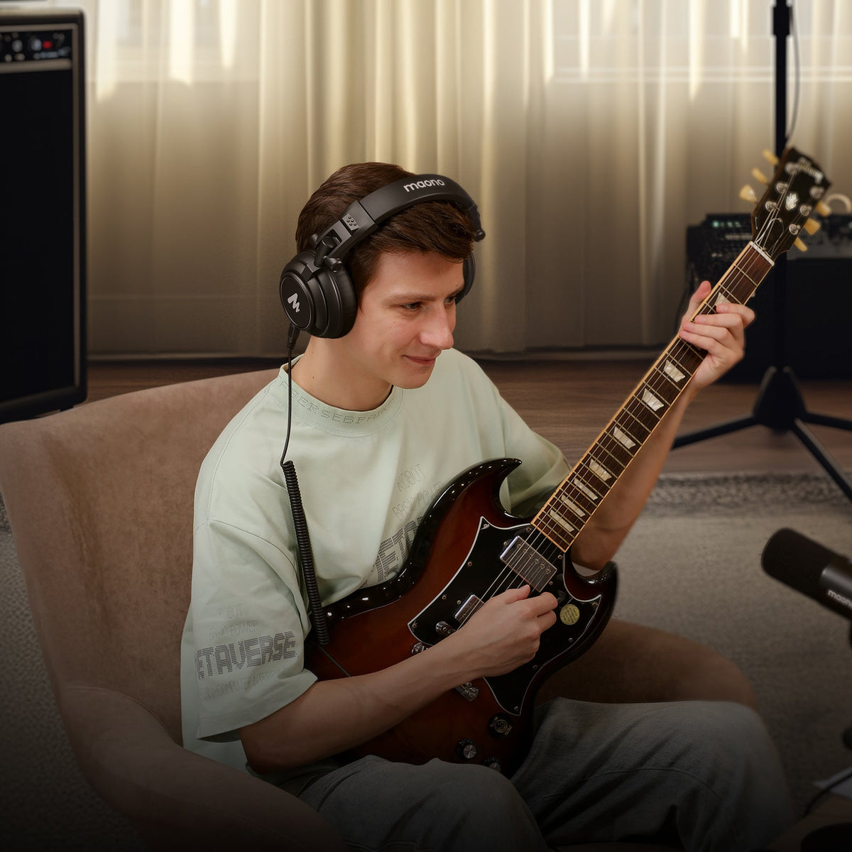 Maono Studio Closed-Back Headphones 50mm – AU-MH601 with 3.5mm & 6.35mm Jack